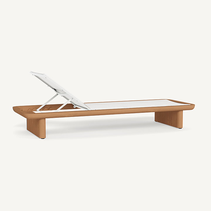 Victoria Teak Sun Lounge | Sculptural Outdoor Furniture – HARBOUR
